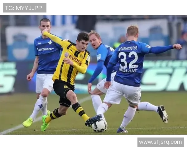 德甲争霸激烈，法兰克福客场逆转柏林赫塔，前四席位争夺白热化