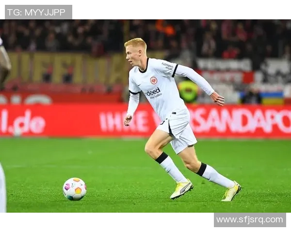 法兰克福客场轻松胜出，德甲积分榜逐渐攀升