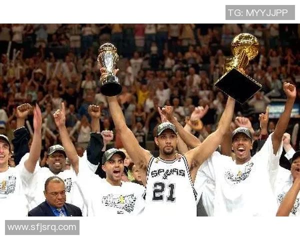 詹皇：队内氛围稳定，有信心冲击总冠军